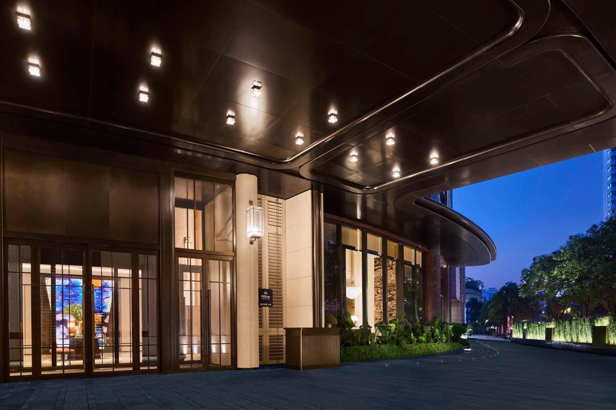 Hilton Shanghai City Center -Steps From Iconic Landmarks Wukang Mansion And Jing'An Temple Экстерьер фото